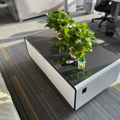 Refrigerador inteligente de capacidad de 100-149L con carga inalámbrica y mesa de puerto USB tipo-C