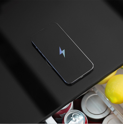 Control táctil de bajo ruido Mini refrigerador cosmético junto a la cama para el cuidado de la piel 673*705*460mm