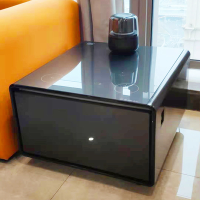 Carga inalámbrica en el hogar Mesa de café modelo 65L con nevera y altavoz inteligente portátil