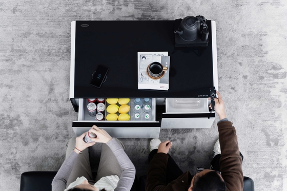 Mesa de café inteligente TB90 de plástico de acero templado con puertos USB y carga inalámbrica